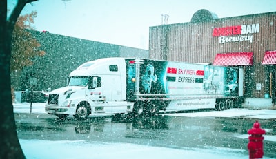 Navigating the Winnipeg Moving Maze: Key Tips for a Smooth Transition
